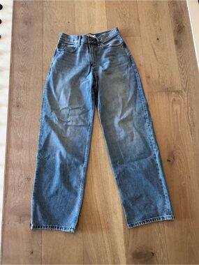 Women’s Classic Straight-Leg Blue Jeans